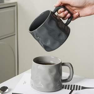 马克杯家用陶瓷水杯男生喝水杯子高级感轻奢办公室情侣茶杯咖啡杯