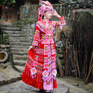001人付款淘宝绣姑少数民族风云南文山苗族服装女短款衣裙头饰演出