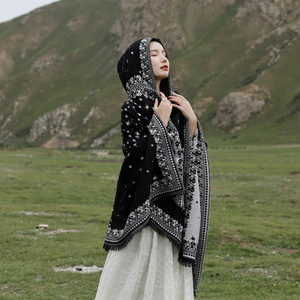 披肩外搭女民族风2023新款冬季连帽斗篷外套新疆西藏旅行穿搭披风