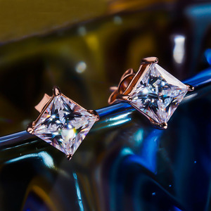 18k白金铂金莫桑石耳钉经典简约四爪公主方形耳饰耳坠礼物送女友