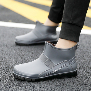 新款防水雨鞋男士时尚外穿防滑耐磨工地专用水鞋厨房钓鱼短筒雨靴