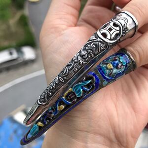 清代老银烧蓝錾刻指甲套护甲两只