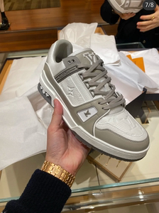 意大利直邮 lv/路易威登 新款 lv trainer 系带男运动鞋 1a8kb8