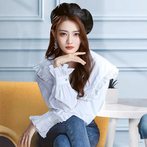 我们的当打之年徐璐谷峤白色打底领衬衫女装春季新款法式别致上衣