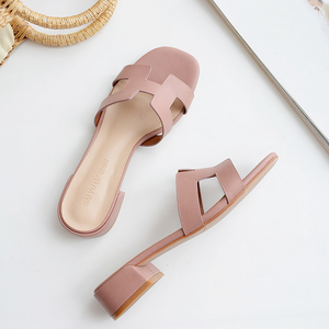 2021夏季新款h凉拖鞋女网红百f搭粗跟凉鞋低跟海边度假露趾凉鞋子