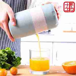 厂家。榨压柳橙榨汁手动榨汁器水果机杯具拧婴儿橙汁柠檬小旋转*