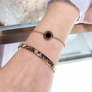 bvlgari/宝格丽bvlgari系手镯铜钱手环18k玫瑰金白贝母红玉髓手链