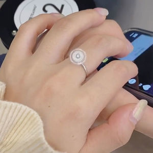 可以转的戒指网红