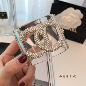 代购chanel/香奈儿 21新款双c字母镶钻手镯女宽版 透明树脂手环