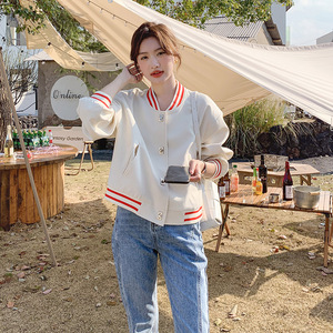 棒球服女短款米色