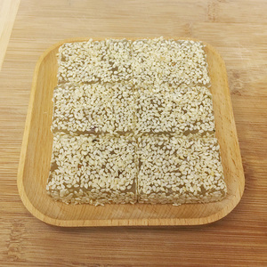 广东传统糕点潮汕特产芝麻明糖软糖特色茶配小吃椰蓉丝花生鸭脖糖