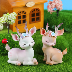 花韵小鹿装饰小摆件桌面可爱闭眼睫毛小鹿树脂工艺品家居客厅摆饰