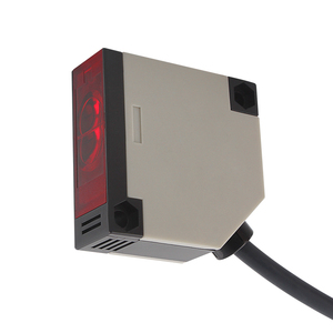 方形激光红外线镜面回归反馈反射光电开关传感器e3jk-r4m1反光板