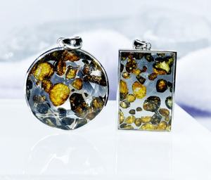 安珠宝天然橄榄陨石吊坠石铁陨石项链大卫星坠晶石共生男女情饰品