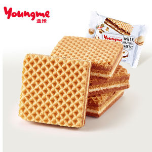 来伊份亚米牛奶榛子夹心威化饼干125g威化饼零食奥地利进口