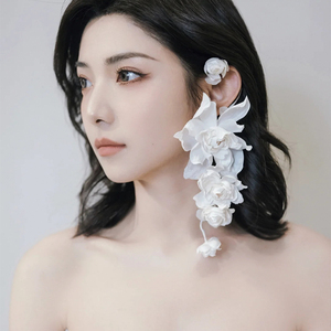 韩式新款立体花朵耳环超仙日韩缎布耳挂森系新娘名媛结婚礼服耳饰