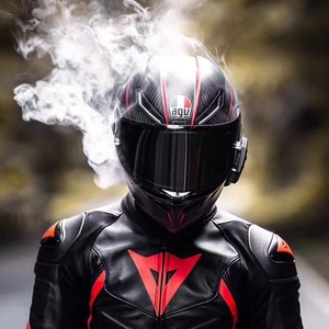 国产单钉agv全盔摩托车机车pista头盔仿盔雪屋男女70年周年限量版