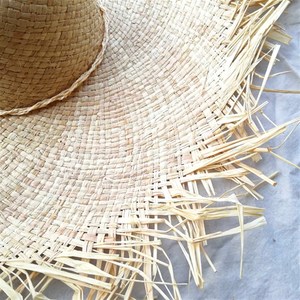 毛边超大檐草帽