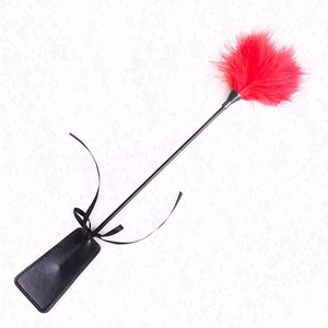 打光屁股工具小皮鞭打屁屁情侣互动小玩具打男朋友jk制服拍照道具