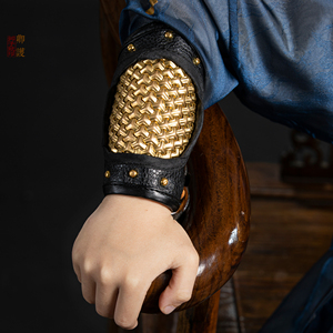 卿子赋原创童装汉服配饰山纹甲护腕护臂儿童甲胄锦衣卫护具小护甲