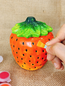 草莓涂色石膏玩具儿童彩绘手工陶艺上色陶瓷蛋糕礼品盒子diy玩偶