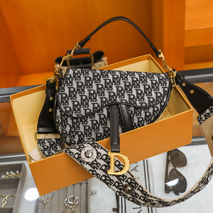 lv&fa官方旗舰店新款真皮女士小包奢侈品复古马鞍包刺绣宽肩带包