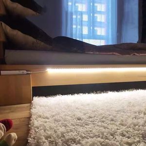 床底感应灯卧室