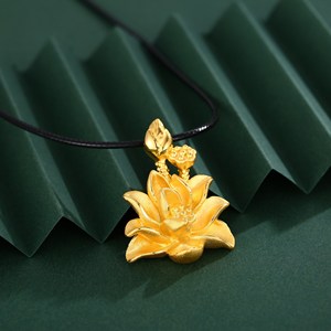 周大福新款18k黄金项链单颗珍珠吊坠彩金锁骨链送妈妈礼物3人付款619