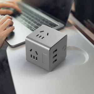 三雄极光插座usb插座智能无线魔方插座多功能充电排插立式插线板