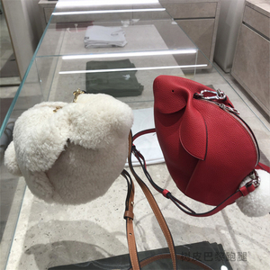 loewe女包兔子