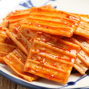 功夫凉皮26g麻辣小零食包装辣味面筋辣条小吃休闲食品散装