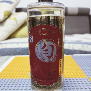 2007年贵州匀酒老酒,贵州老八大名酒,52°,250ml每人限购四瓶
