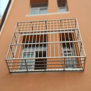 室外不锈钢防盗窗防护栏封阳台防护窗子防护网防坠落飘窗户防盗网