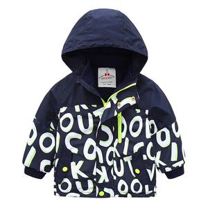 七波辉男童装冲锋衣