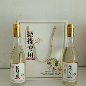 东营特产酒,军马场槐花酒52度,一箱价280
