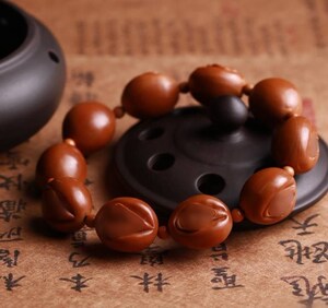 九阴一阳橄榄核手串