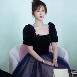 800人付款淘宝杨紫同款宴会晚礼服裙女2022新款高贵气质成人礼主持