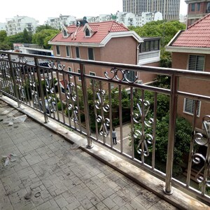 上海定制不锈钢室外楼o梯扶手室内防护栏安全围栏v室内阳台飘窗栏