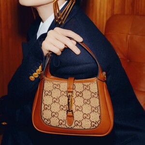 gucci女士背包水钻款jackie迷你675799西班牙不退换19*13