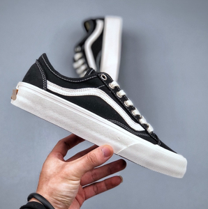 万斯低帮纯黑色