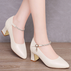 意尔康单鞋一字扣