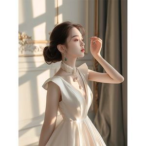 法式小众设计白色无袖连衣裙高端精致法式小飞袖度假礼服长裙子夏