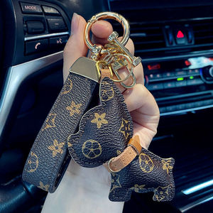 适用lv包包老花法斗钥匙扣卡通汽车钥匙挂件情侣书包挂饰礼物一对