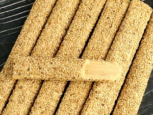 山东麻糖棍老式河南怀旧芝麻糖杆空心芝麻棒