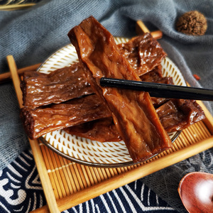 390人付款天猫江西特产太空宇宙快车麻辣鸡尖香辣翅尖素鸡肠卤味休闲