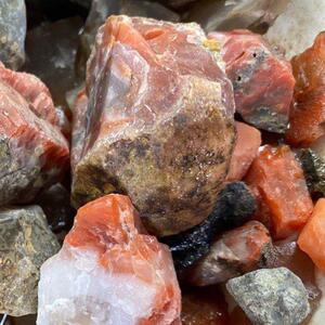 天然南红玛瑙赤玉珠宝饰品原石云南保山矿石未加工原料