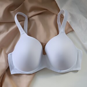 欧美大码文胸薄款全包全罩杯软钢圈光面无痕白色内衣女大罩杯大胸
