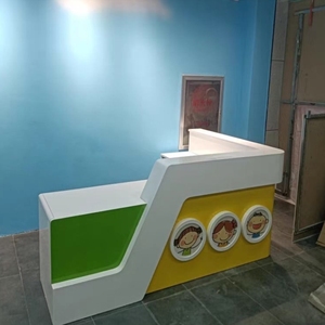 培训班吧台桌前台