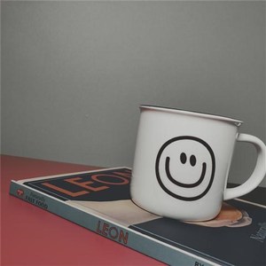 权志龙同款笑脸个性陶瓷杯女可爱情侣马克杯办公白色咖啡牛奶杯子