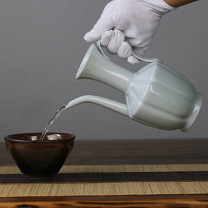 宋湖田影青中号i手执壶宋代点茶斗茶茶百戏比提陶瓷茶壶汤瓶汤赛